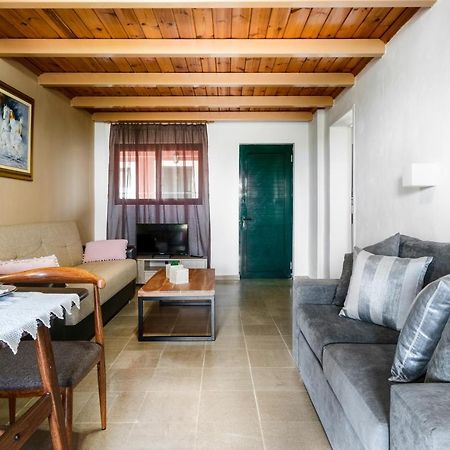 Vasilikos Garden Suites Luaran gambar